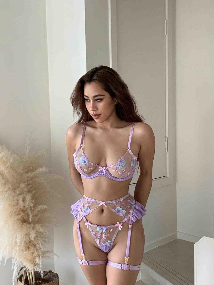 Flora Ruffle Embroidery Set - Roselipt